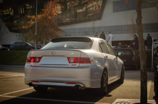 ola, alguem tem um accord cl7 ou um mx5 nb por favor?