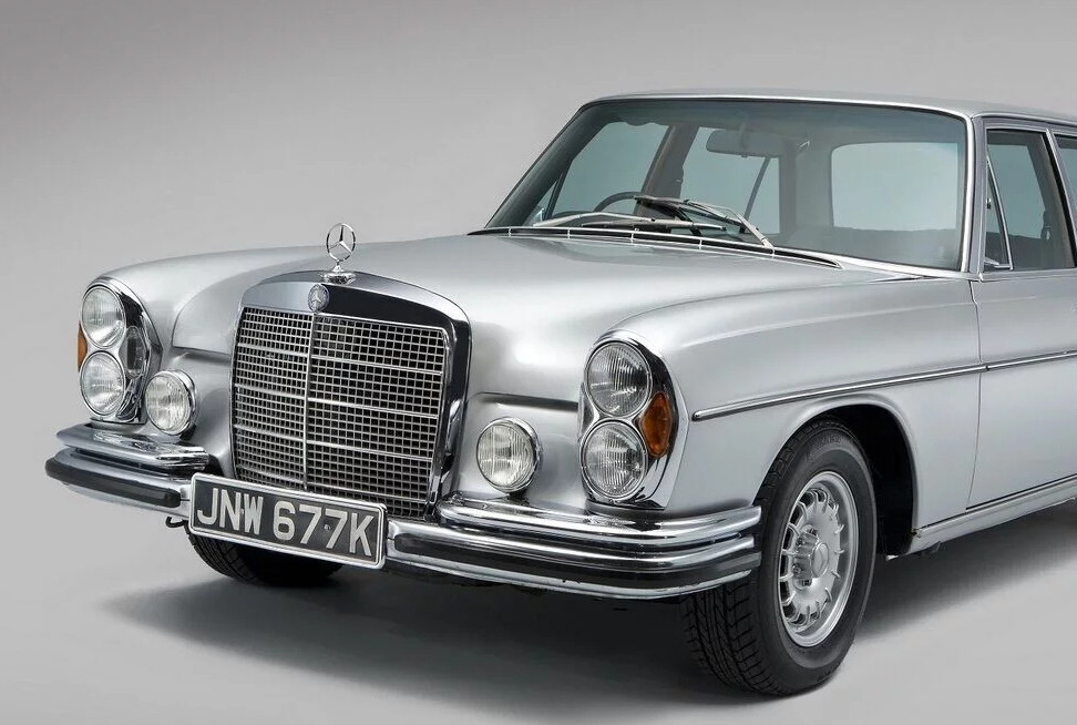 Mercedes-Benz 300 SEL