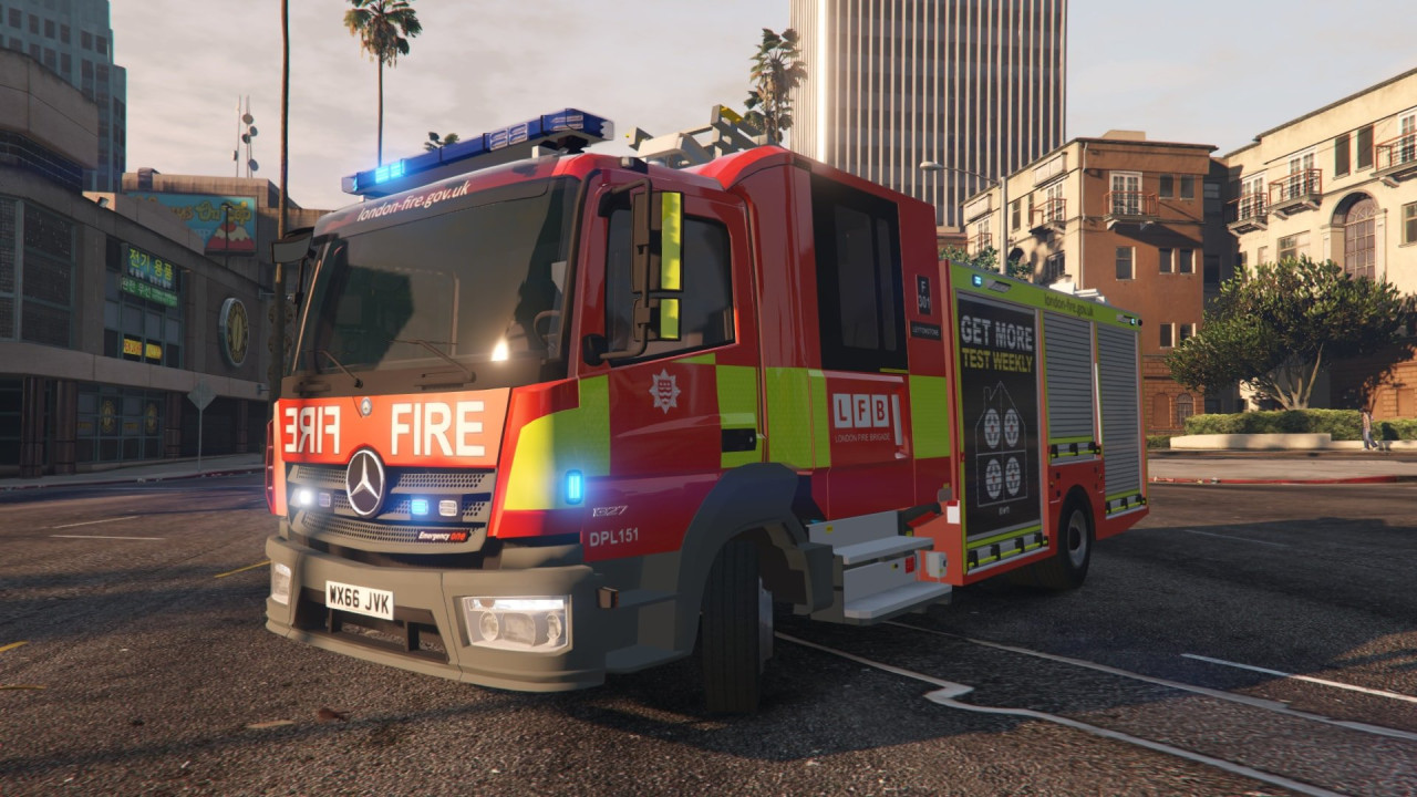 2017 London Fire Brigade Appliance