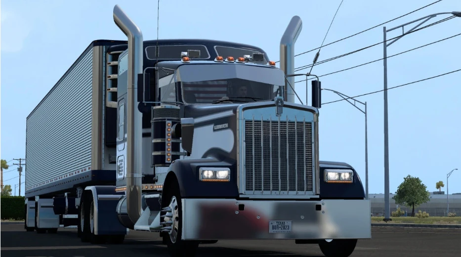 Kenworth W900L Chrome Shop