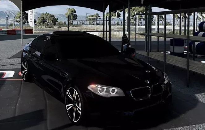 BMW M5 F10