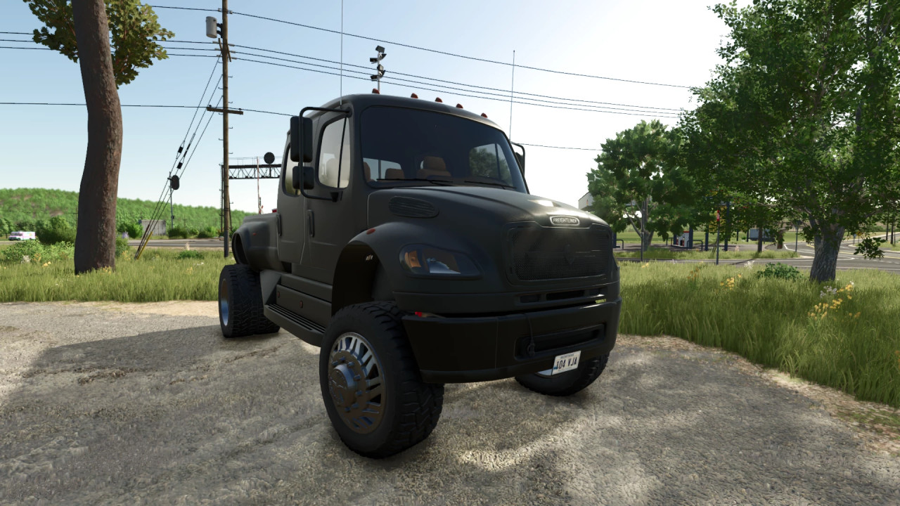 2004 Freightliner M2 106 Sport Chassis