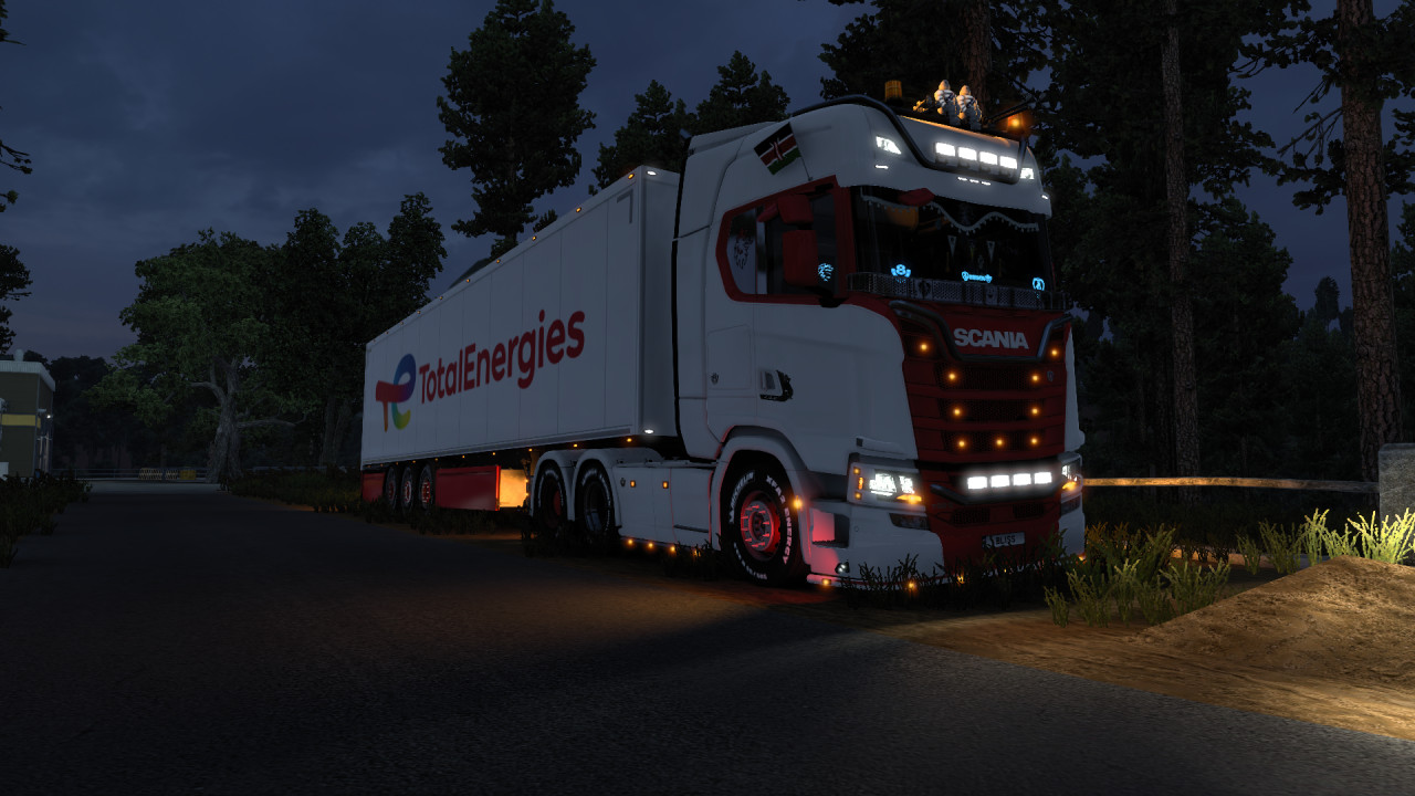 Total Fuel Box Trailer Skin