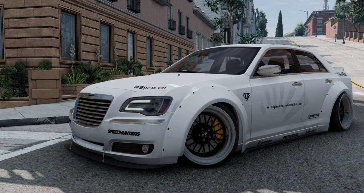 Chrysler 300C/Lancia Thema