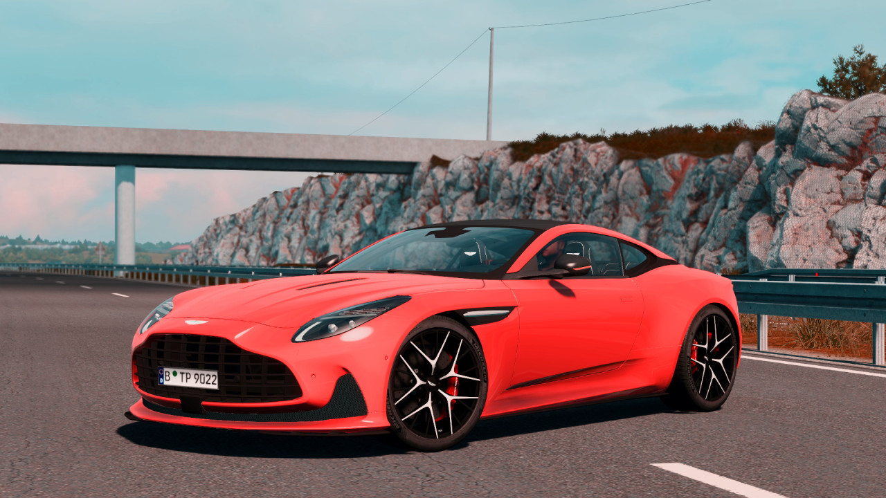 Aston Martin DB12 2023