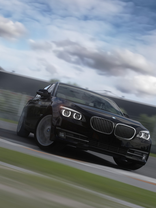 BMW F02 750Li Lci