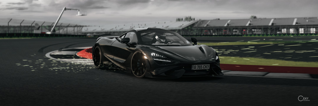 McLaren 765LT 2023