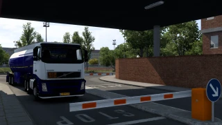 Volvo fh 2nd Gen Saipa Diesel Lowcabin 420Hp + Rework golden hub 1.56 thumbnail 3