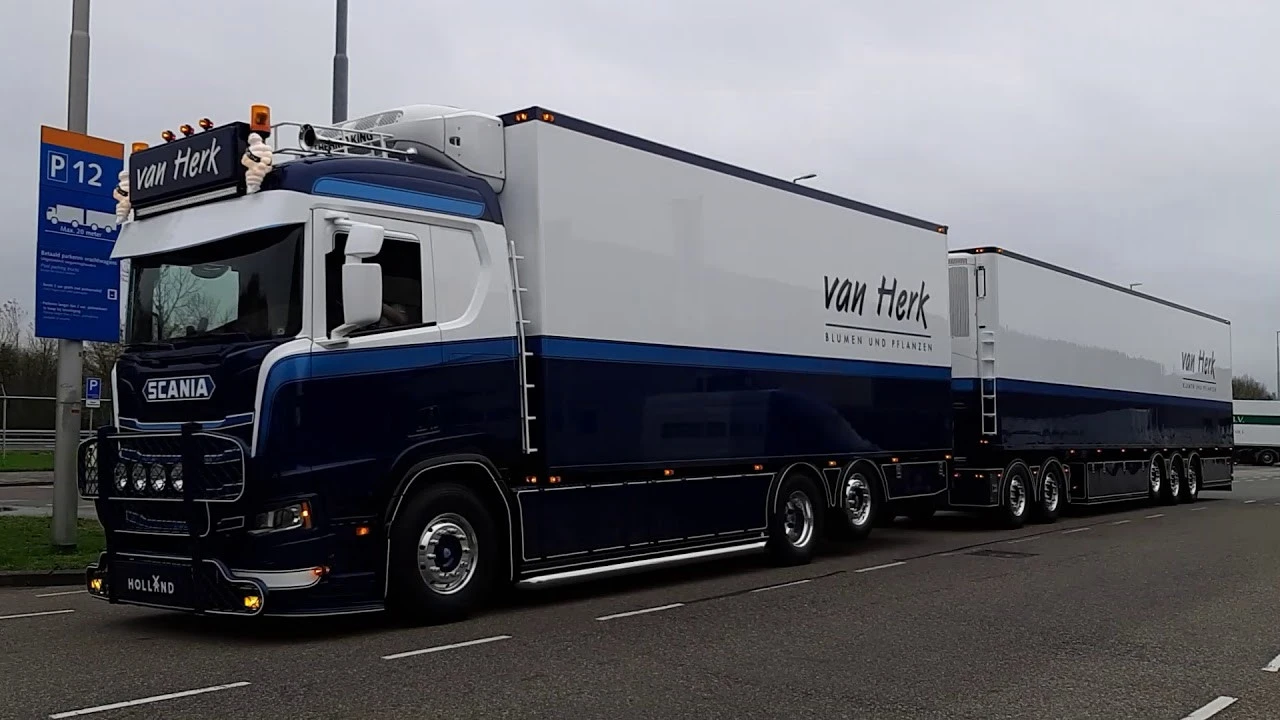 Scania V8 Open pipe with FKM Garage exhaust system v5.0