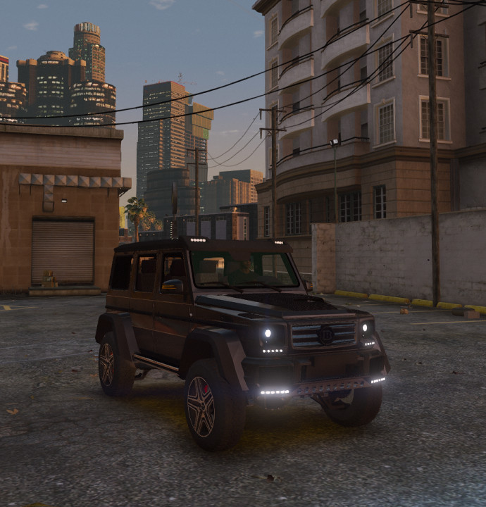 Mercedes-Benz G500 4x4 Brabus -  1.0