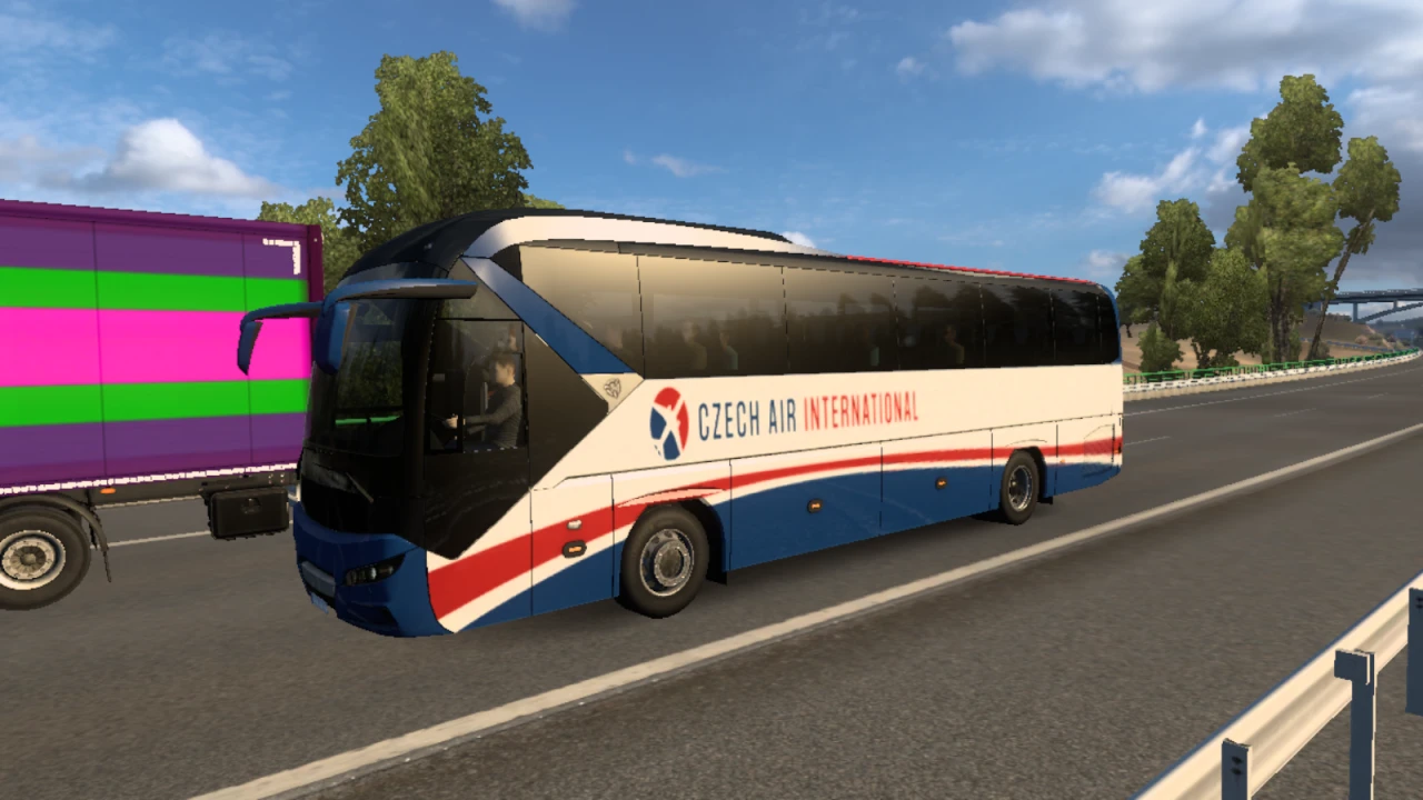 Coach Bus Slin Pack