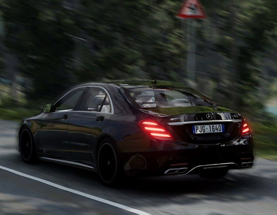 Mercedes Benz S Class (W222)