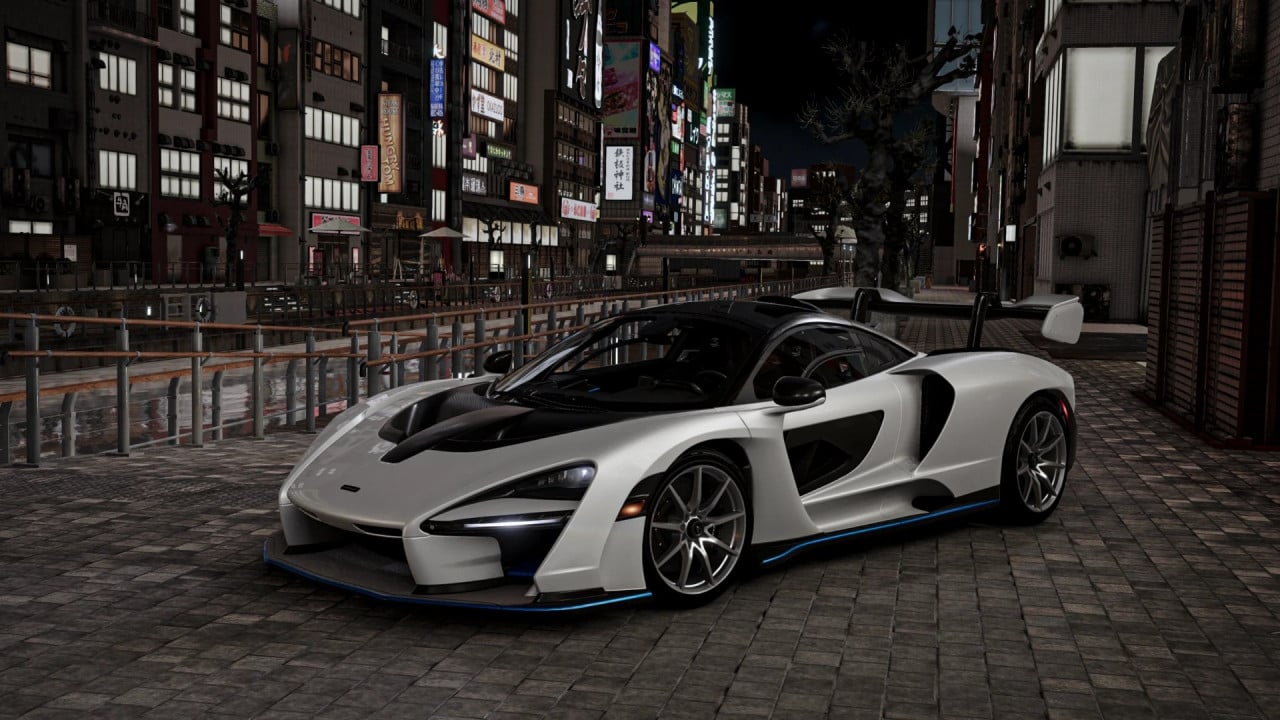 McLaren Senna
