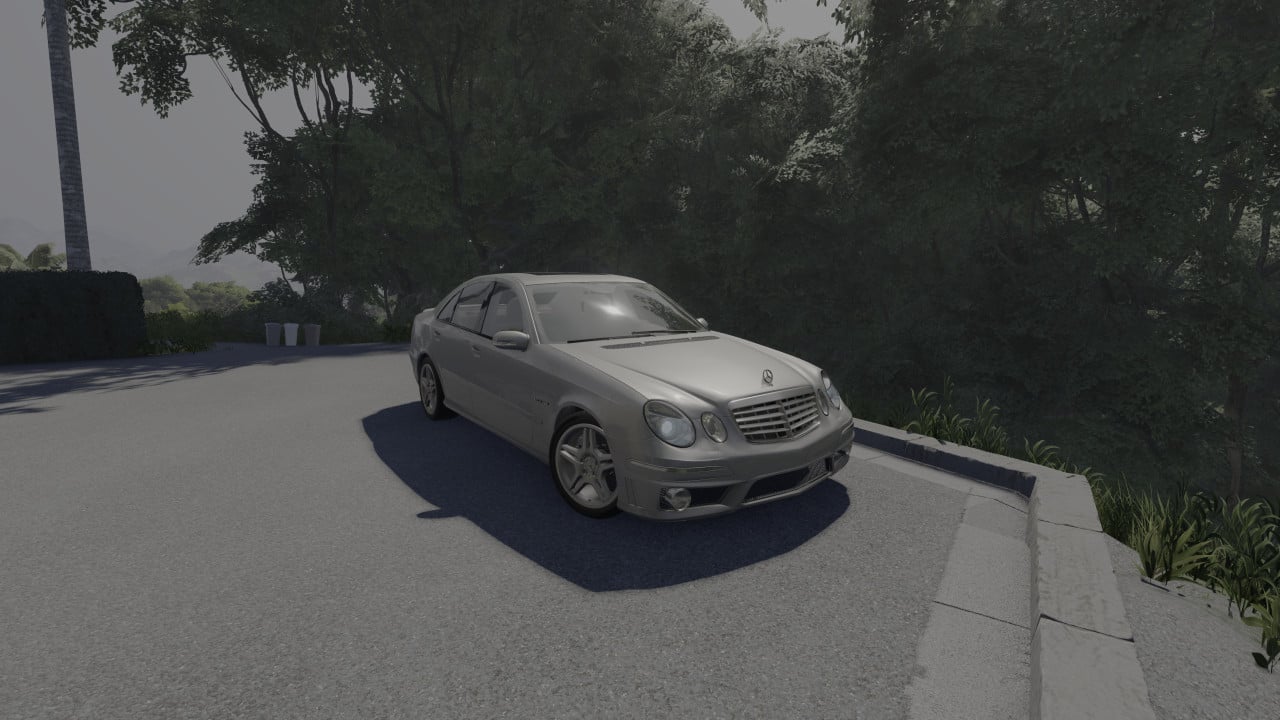 Mercedes-BENZ W211