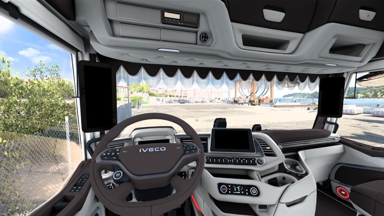 Iveco S-Way ITALY Interior