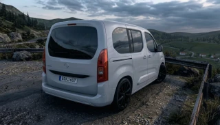 Opel Combo 2023 1.9 thumbnail 2