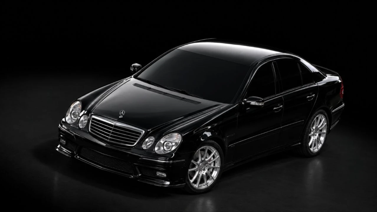 Mercedes-Benz W211 E55 (Realistic)